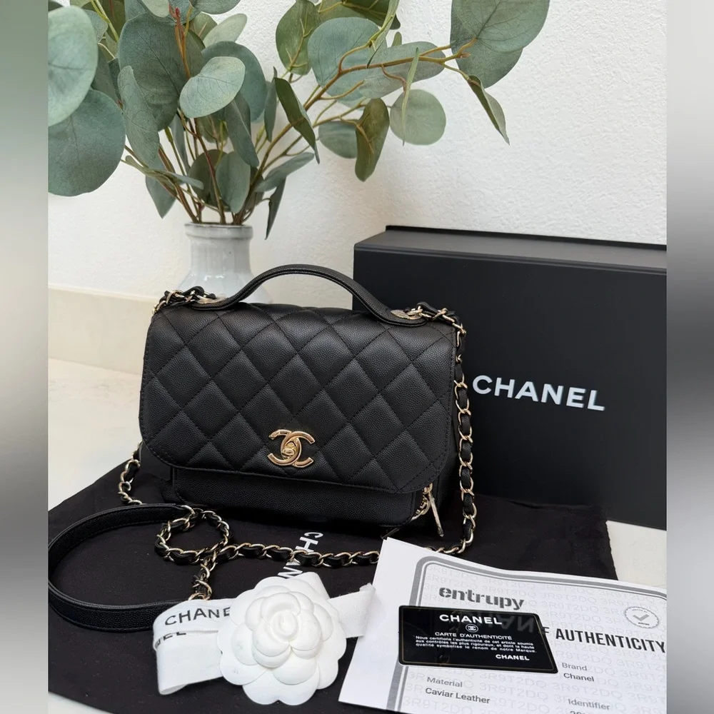Chanel Black Caviar Leather Business Affinity in Medium